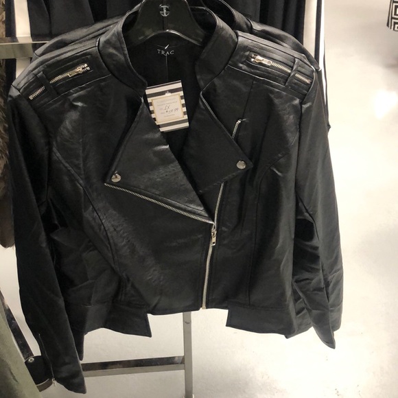 Curvy Faux Leather Moto Jacket - Picture 5 of 6